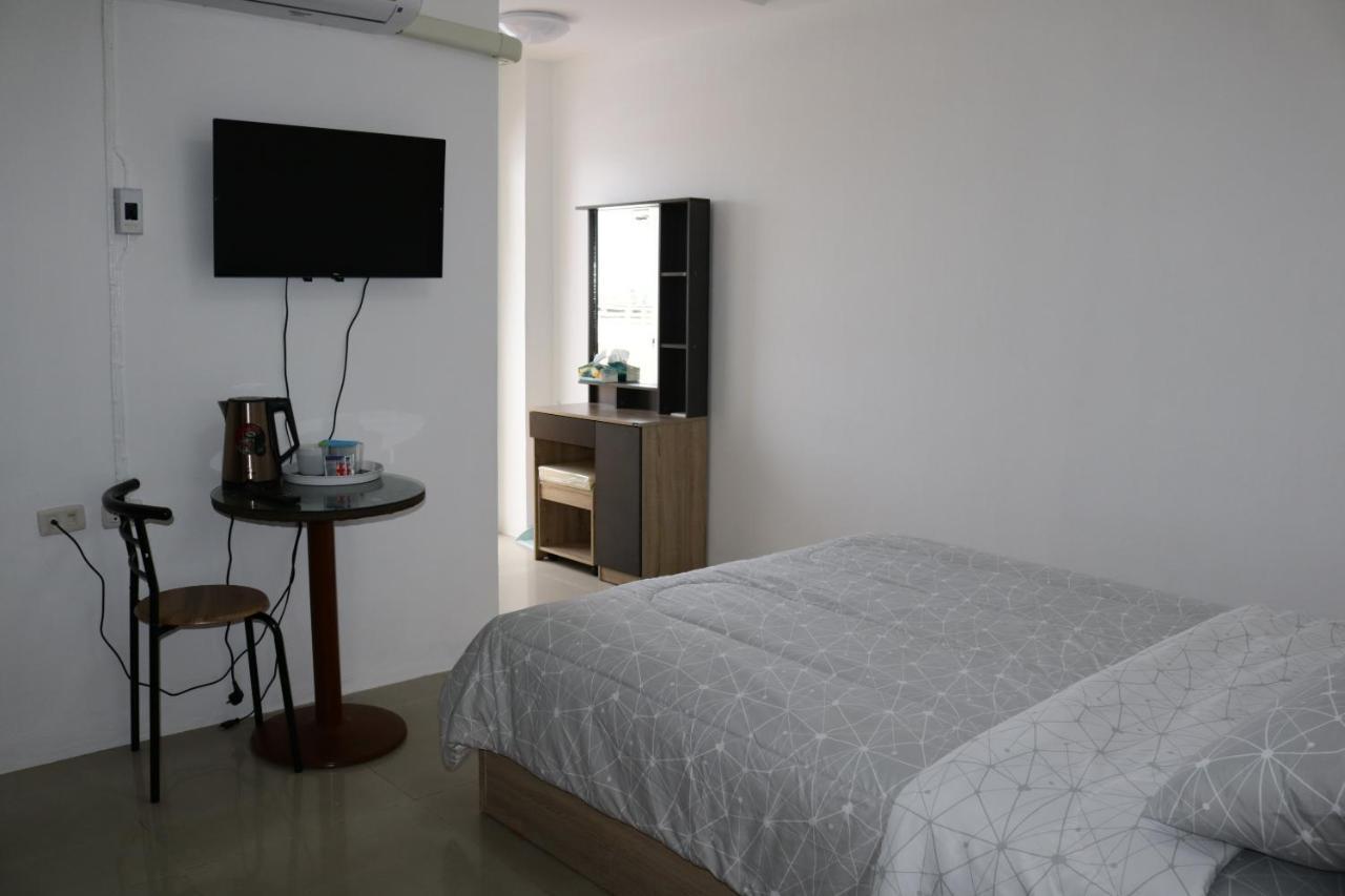 Cafe Nana Hotel Nongprue Kültér fotó